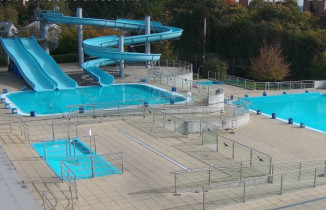 Obraz podglądu z kamery internetowej Zlín - outdoor swimming pool